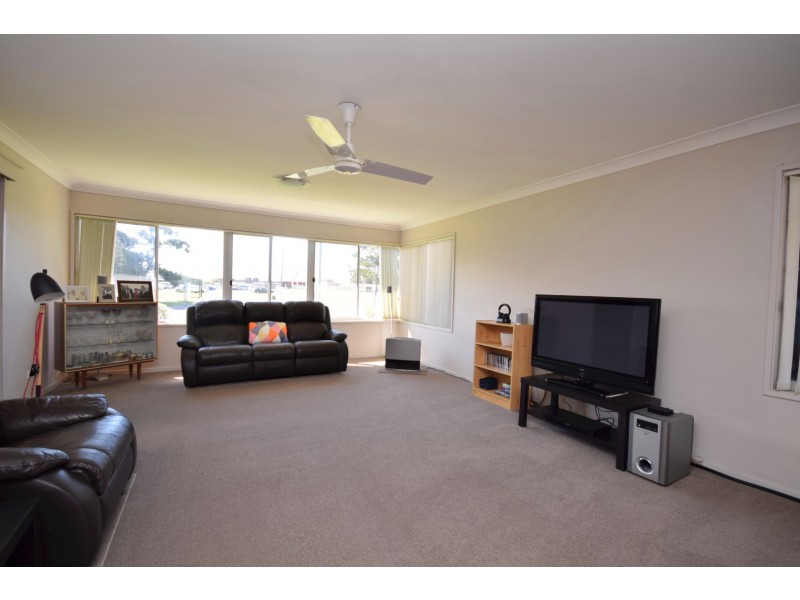 119 Greens Road, Greenwell Point NSW 2540