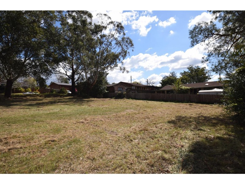 2 McKenzie Street, Nowra NSW 2541