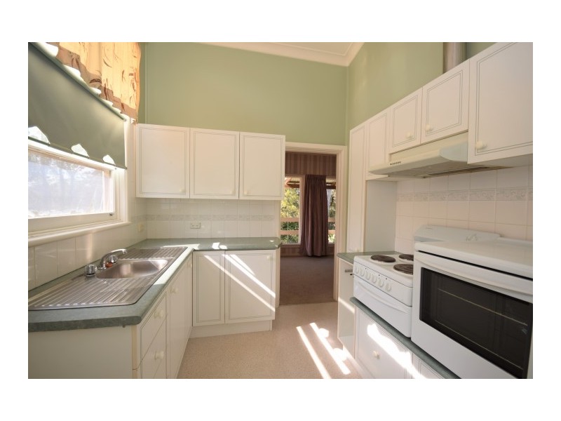 86 Walsh Crescent, North Nowra NSW 2541