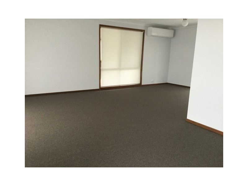 7 Isa Rd, Worrigee NSW 2540