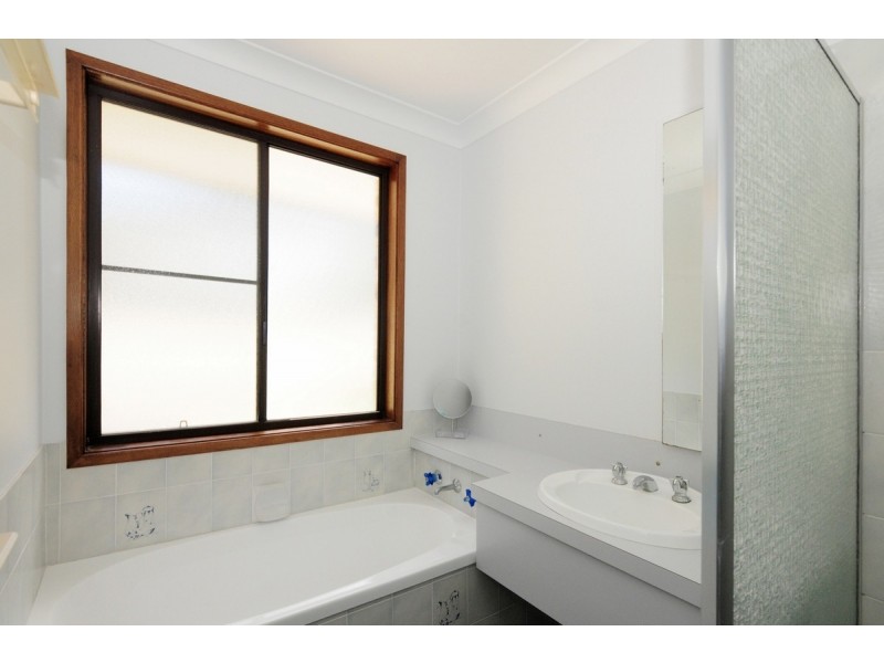 10 Golden Hill Avenue, Shoalhaven Heads NSW 2535