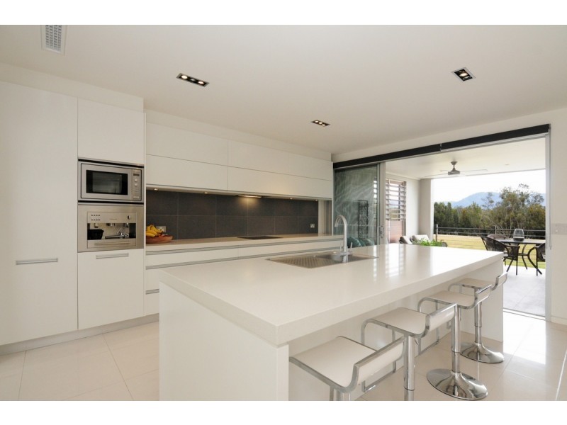 18A Riverview Road, Nowra NSW 2541