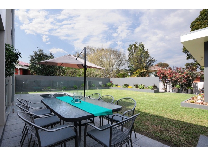 18A Riverview Road, Nowra NSW 2541