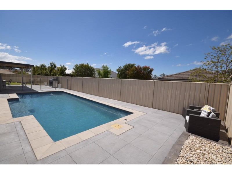 3 Blue Bell Way, Worrigee NSW 2540