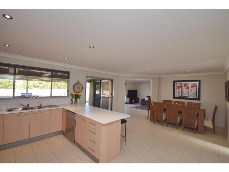 3 Blue Bell Way, Worrigee NSW 2540