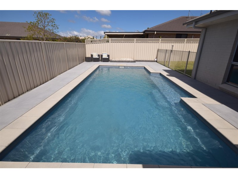 3 Blue Bell Way, Worrigee NSW 2540