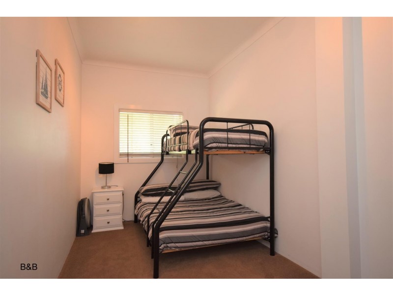 FLAT 25 Spies Avenue, Greenwell Point NSW 2540