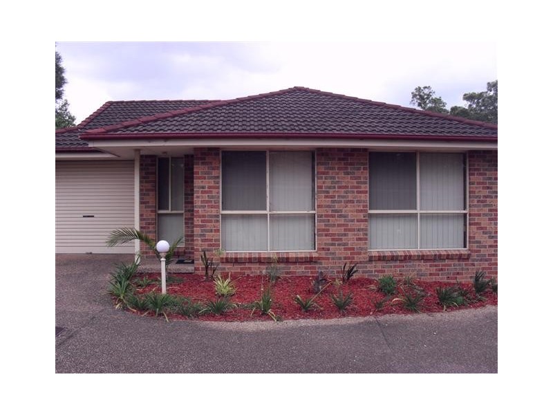 1/5 ETTRICK CLOSE, Bomaderry NSW 2541