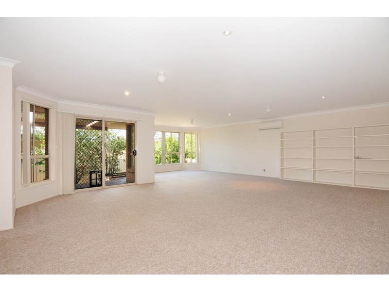 29 Emerald Drive, Bomaderry NSW 2541