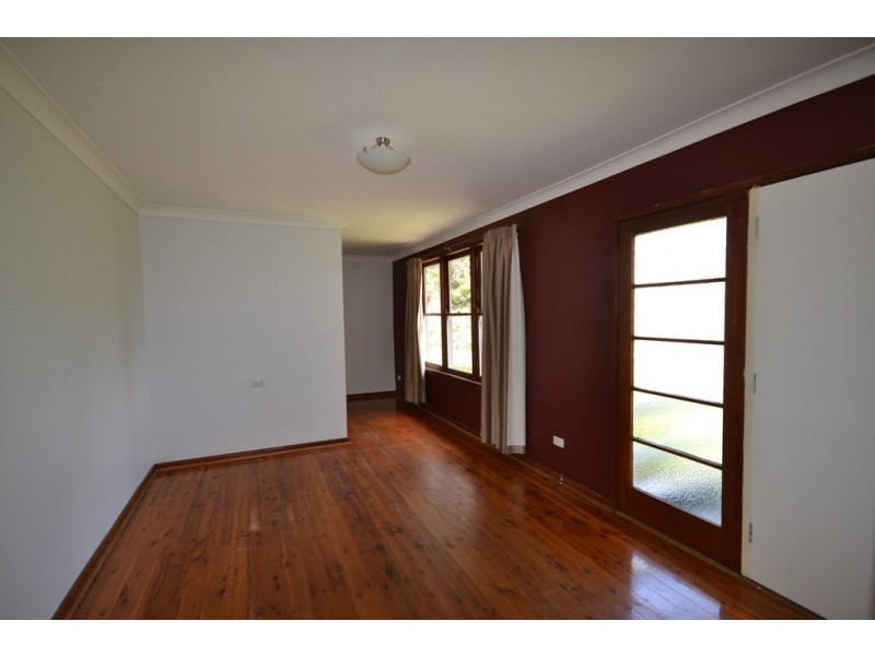 2 Young Avenue, Nowra NSW 2541