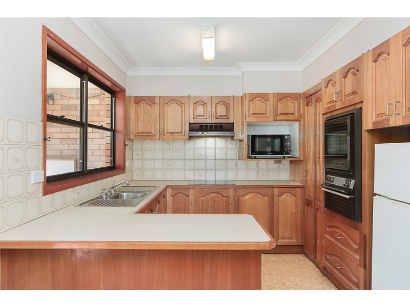 37 Cyrus Street, Hyams Beach NSW 2540