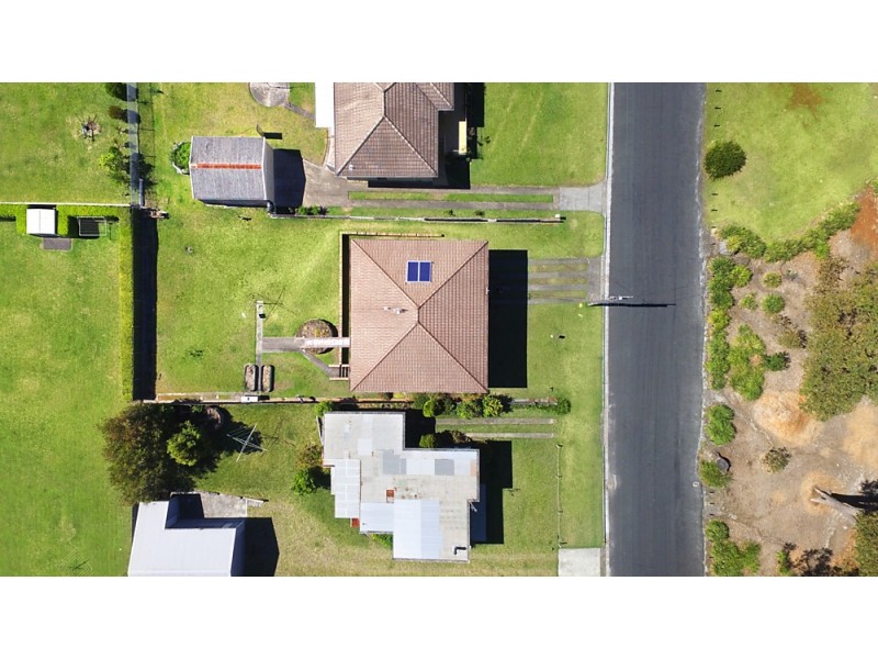 37 Cyrus Street, Hyams Beach NSW 2540