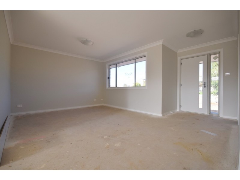 4/4 Dryden Close, Nowra NSW 2541