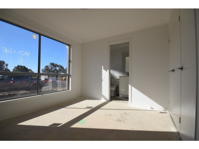 6/4 Dryden Close, Nowra NSW 2541