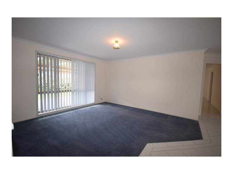 77 Burradoo Crescent, Nowra NSW 2541