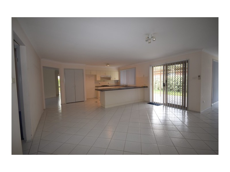 77 Burradoo Crescent, Nowra NSW 2541