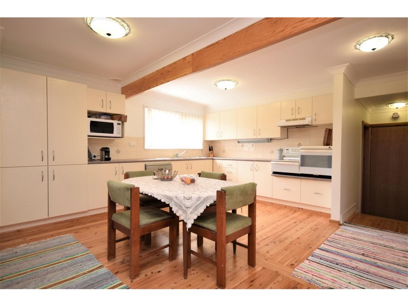 17 Ferry Lane, Nowra NSW 2541