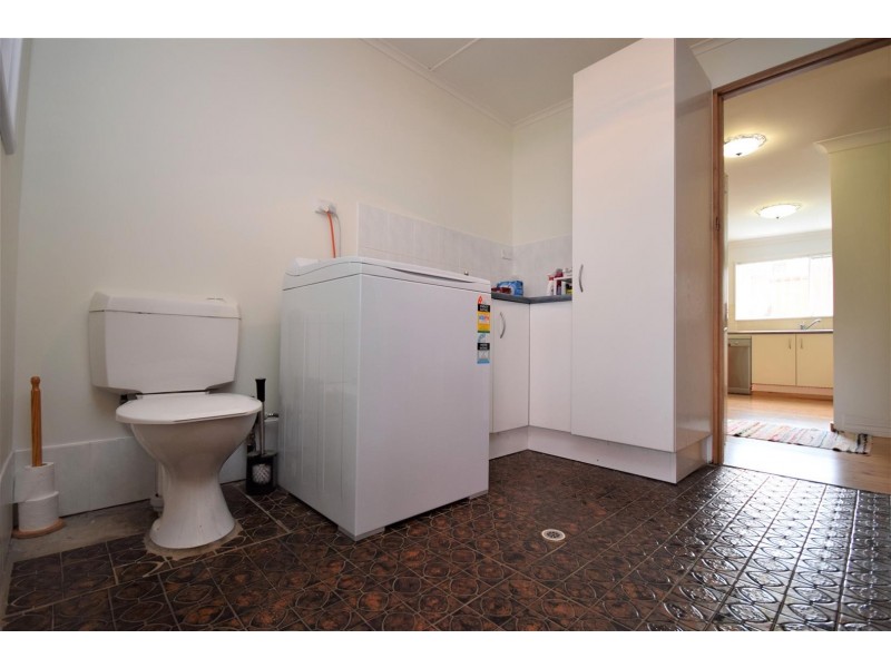 17 Ferry Lane, Nowra NSW 2541