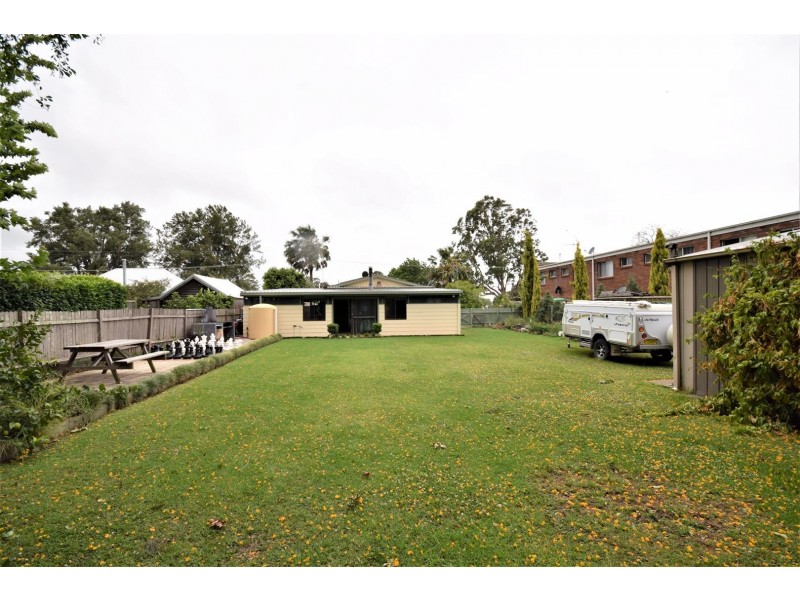 17 Ferry Lane, Nowra NSW 2541