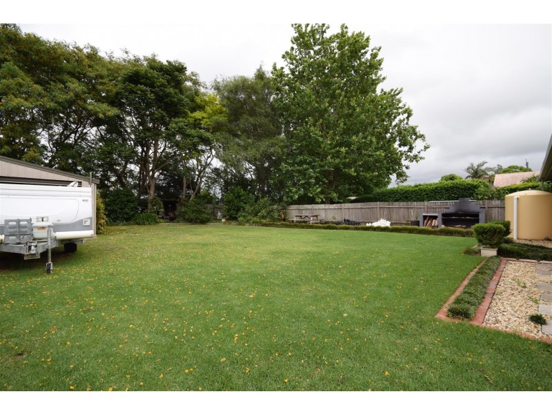17 Ferry Lane, Nowra NSW 2541