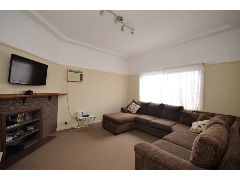 435 Princes Highway, Bomaderry NSW 2541