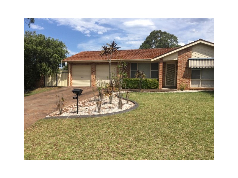 13 Regent Place, Bomaderry NSW 2541