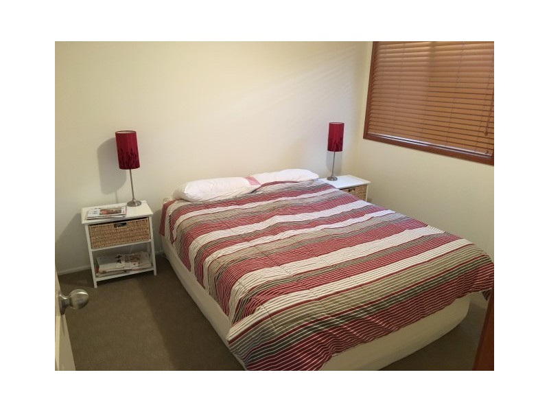 13 Regent Place, Bomaderry NSW 2541