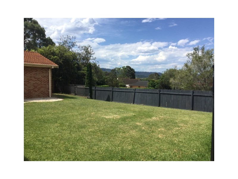 13 Regent Place, Bomaderry NSW 2541