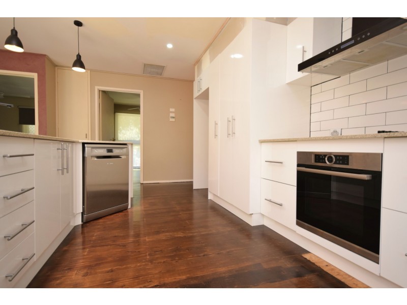 5 Christine Place, Nowra NSW 2541