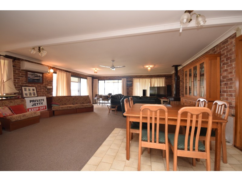 80 Greenwell Point Road, Greenwell Point NSW 2540