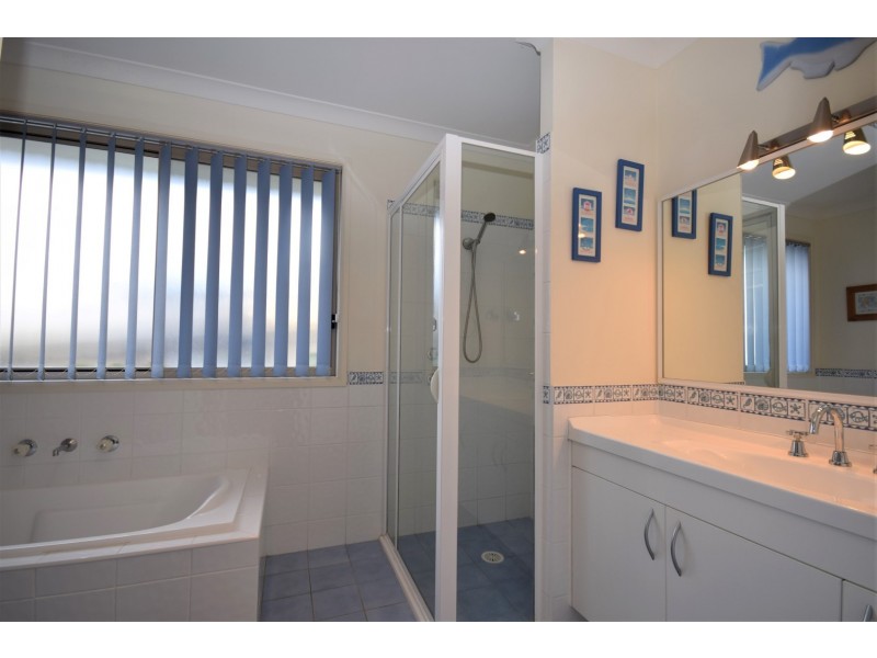 4 Jervis Street, Greenwell Point NSW 2540