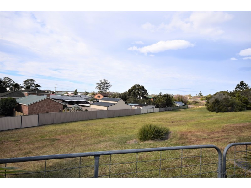 4 Jervis Street, Greenwell Point NSW 2540