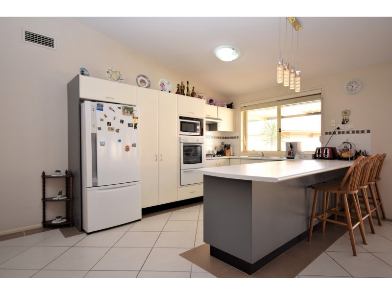 33 Peppermint Drive, Worrigee NSW 2540
