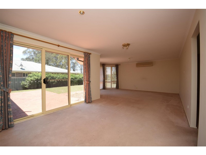 39 Illawarra Circuit, Worrigee NSW 2540