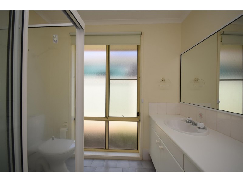 39 Illawarra Circuit, Worrigee NSW 2540