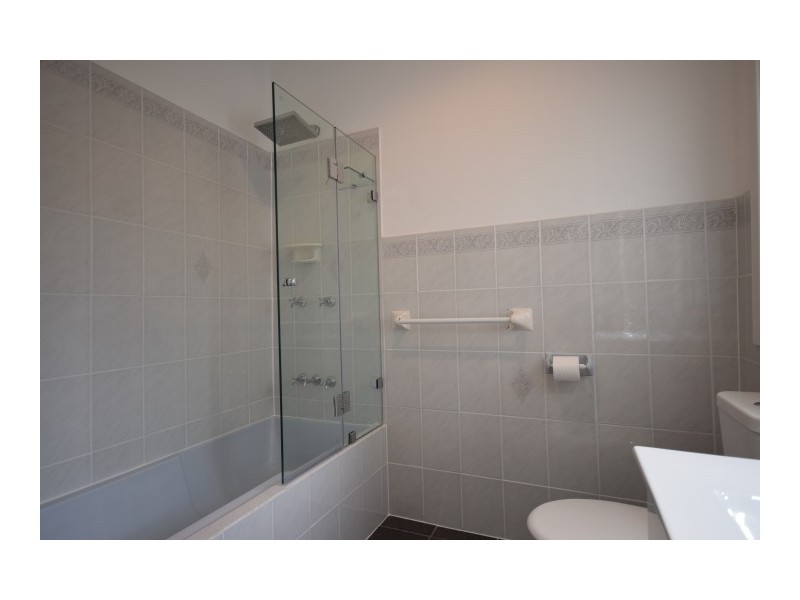 357 Princes Highway, Bomaderry NSW 2541