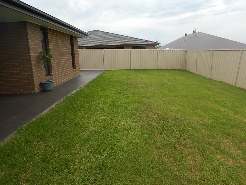 14 Curta Street, Worrigee NSW 2540