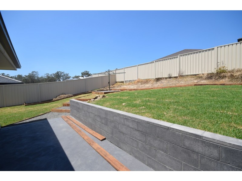 58 Jindalee Crescent, Nowra NSW 2541