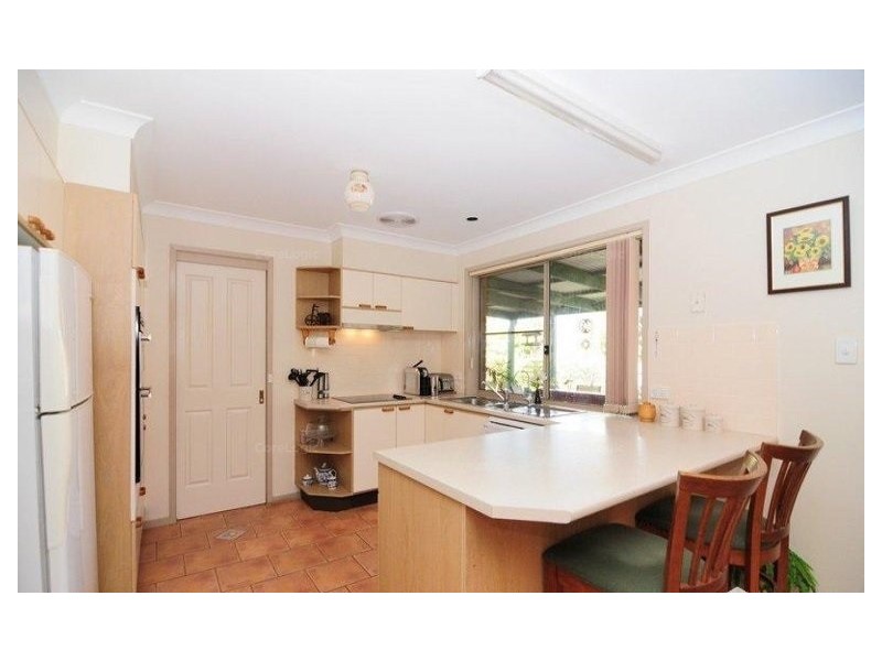 4 Illawarra Circuit, Worrigee NSW 2540