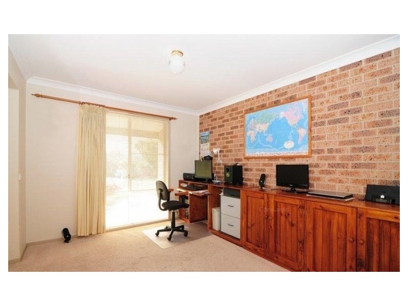 4 Illawarra Circuit, Worrigee NSW 2540