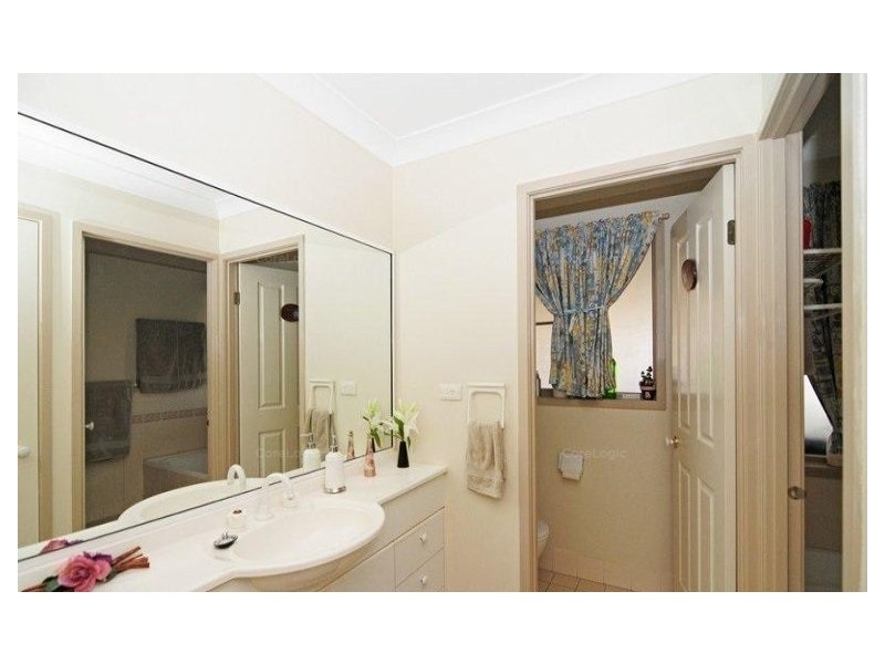 4 Illawarra Circuit, Worrigee NSW 2540