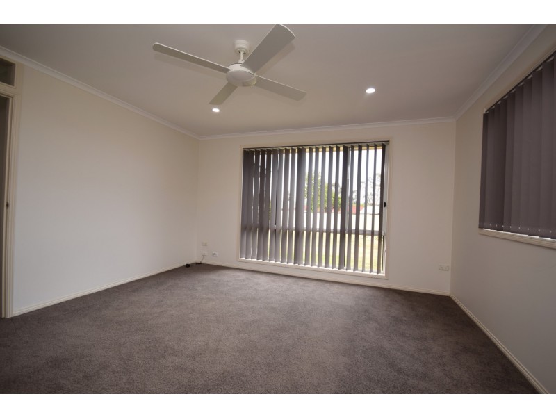 8 Elderberry Avenue, Worrigee NSW 2540