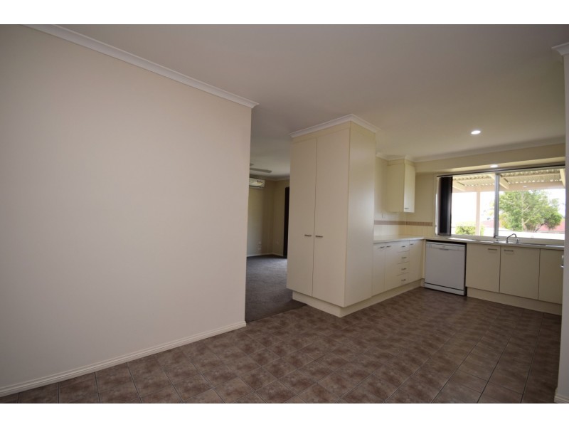 8 Elderberry Avenue, Worrigee NSW 2540