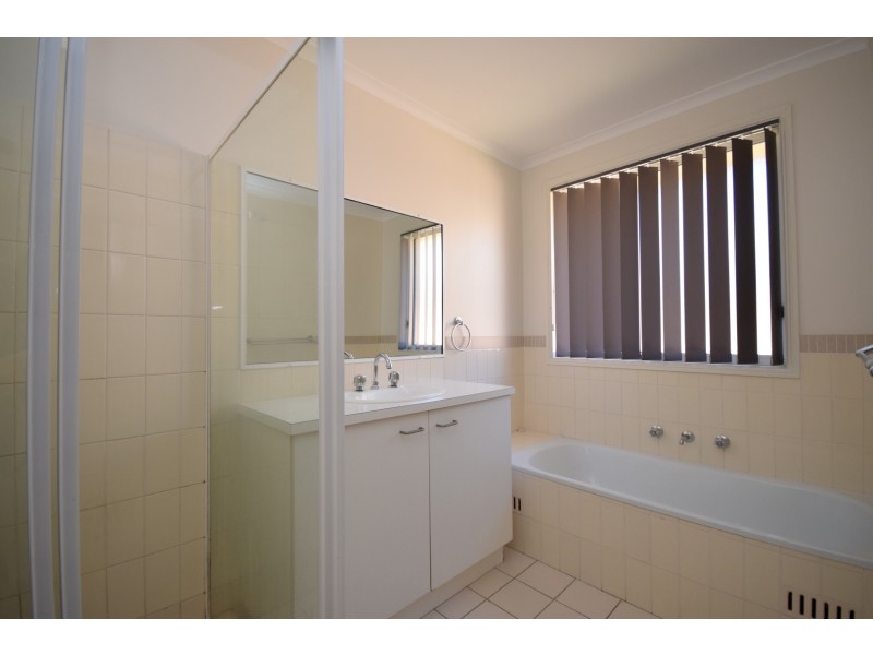 8 Elderberry Avenue, Worrigee NSW 2540