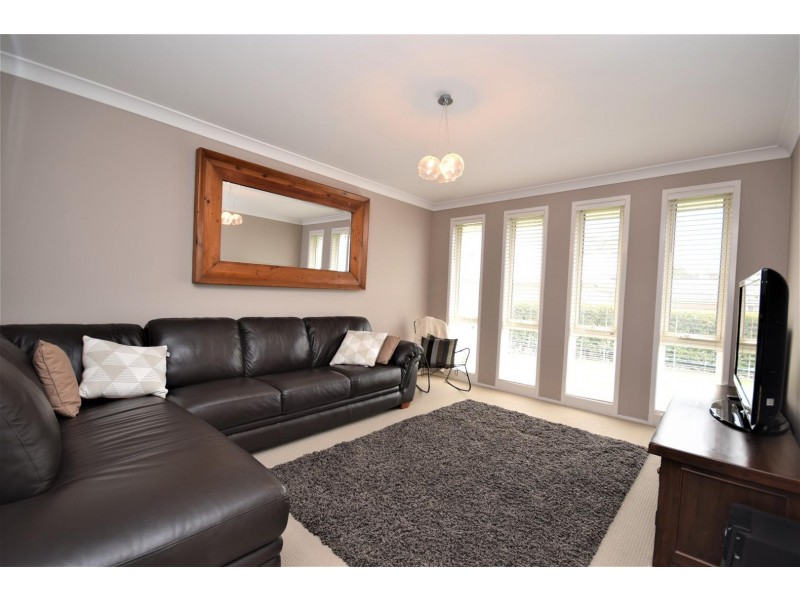 46 Blue Bell Way, Worrigee NSW 2540
