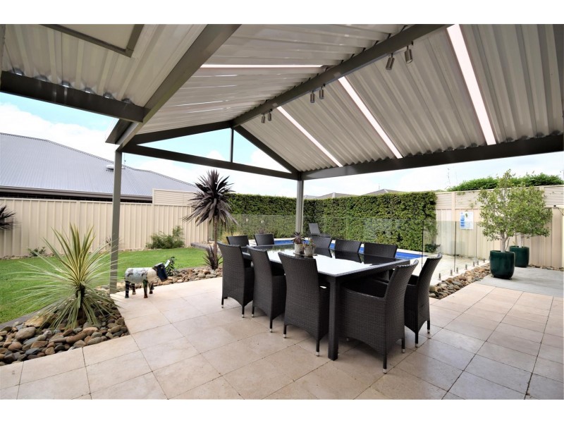 46 Blue Bell Way, Worrigee NSW 2540