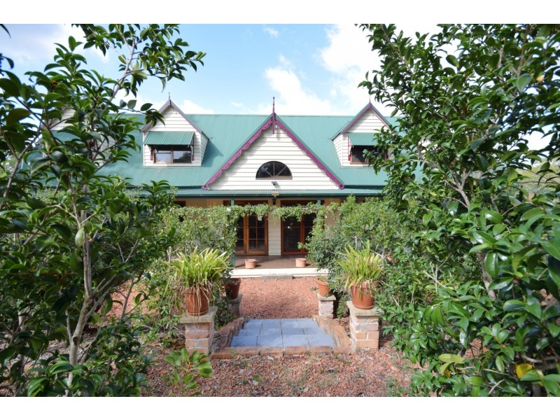 31 Browns Mountain Road, Tapitallee NSW 2540