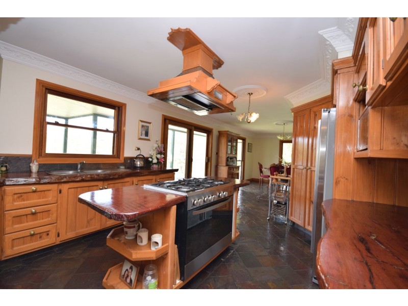 31 Browns Mountain Road, Tapitallee NSW 2540