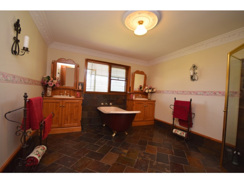 31 Browns Mountain Road, Tapitallee NSW 2540