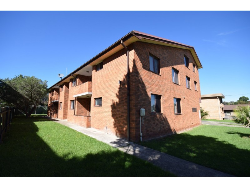 2/4 Shorland Place, Nowra NSW 2541